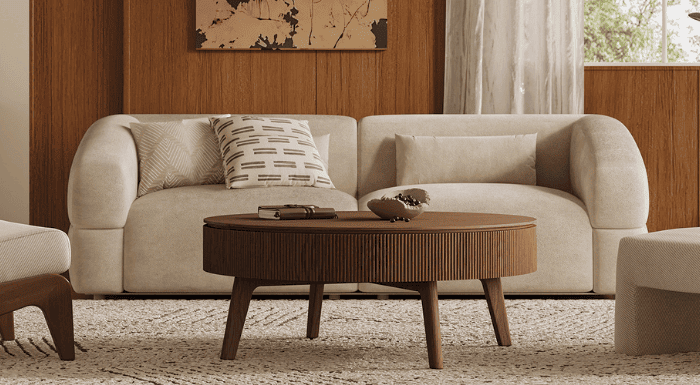 Elegant woonkamer met comfortabele bank en houten tafel, perfect voor interieurstijl en woninginrichting.